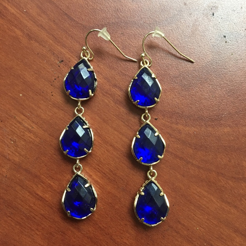 Kendra Scott earrings